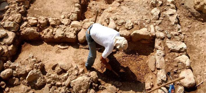 Στο «φως» προϊστορικός οικισμός της Ραφήνας -Πολυάριθμα ευρήματα, κεραμικά, εργαλεία [εικόνα]